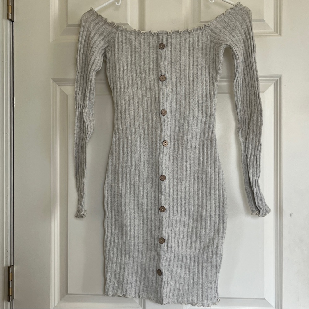 Chic Gray Button-Down Off-Shoulder Dress
